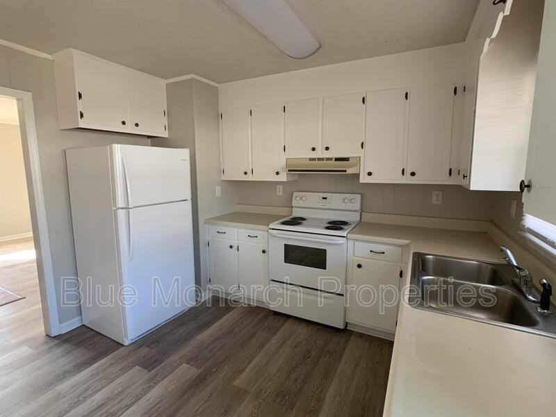 221 Welch Ave - Photo 2 of 9