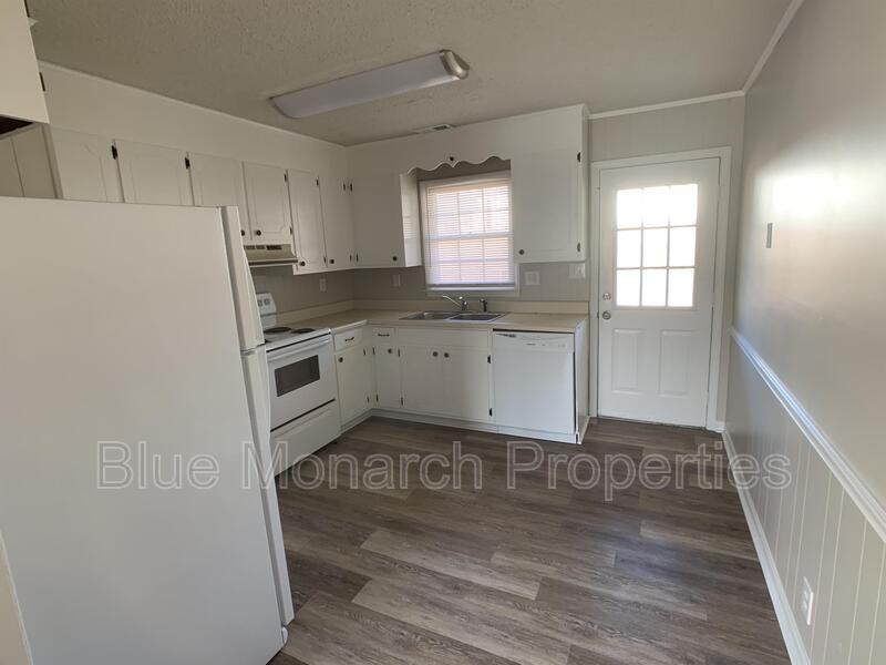 221 Welch Ave - Photo 3 of 9