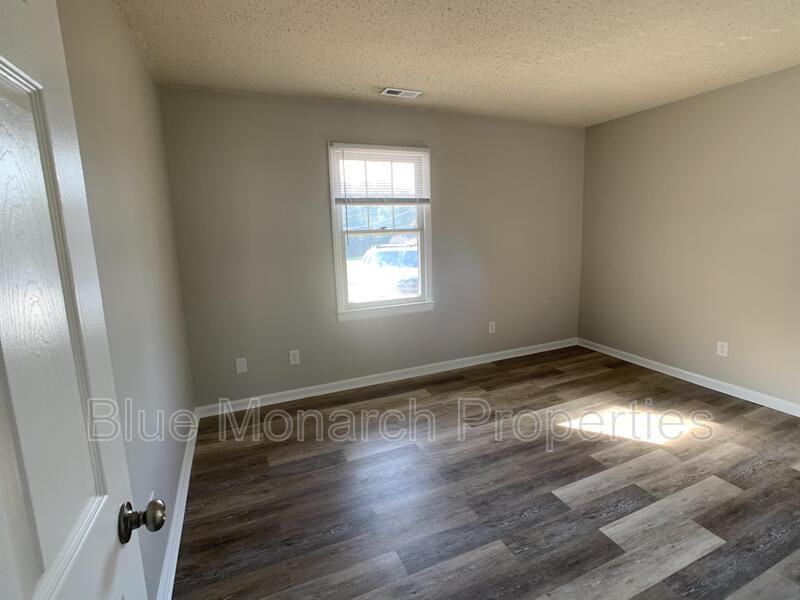 221 Welch Ave - Photo 5 of 9