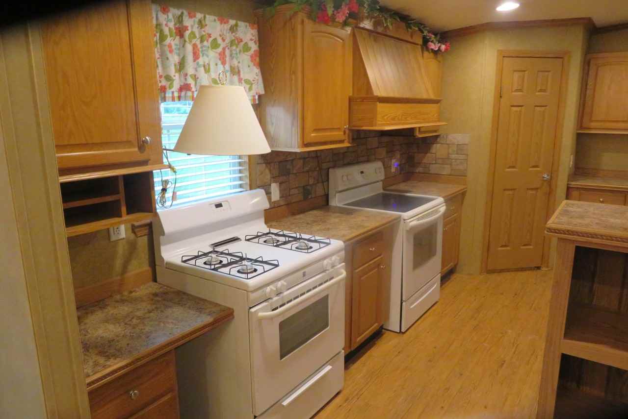 325 Thaxton Landing Road - Photo 3 of 18