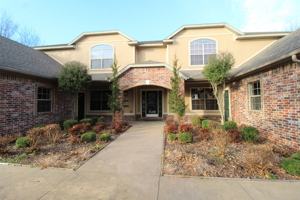 featured image of 2556 E Turtle Creek Dr #1