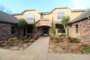 2556 E Turtle Creek Dr #1 - Photo 1 of 1