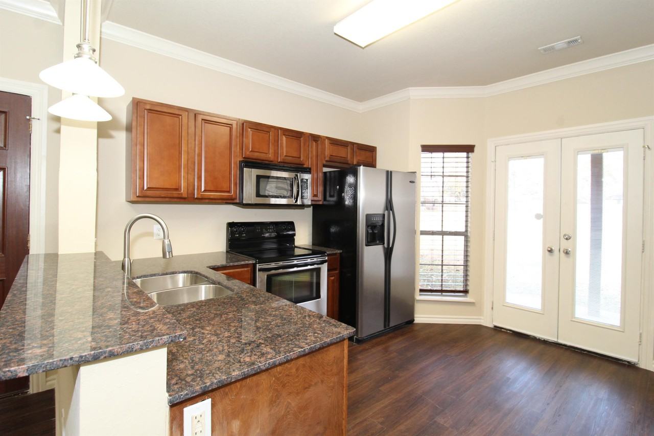 2556 E Turtle Creek Dr #1 - Photo 3 of 8