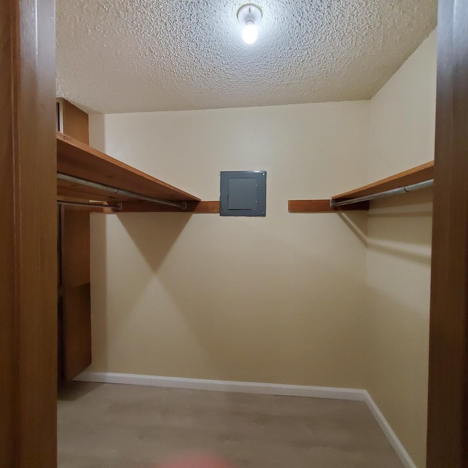 Crow Rd #4265-07 - Photo 2 of 8