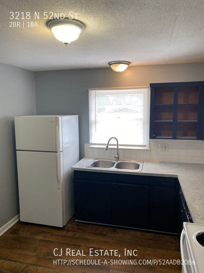 3218 N 52nd St - Photo 3 of 7