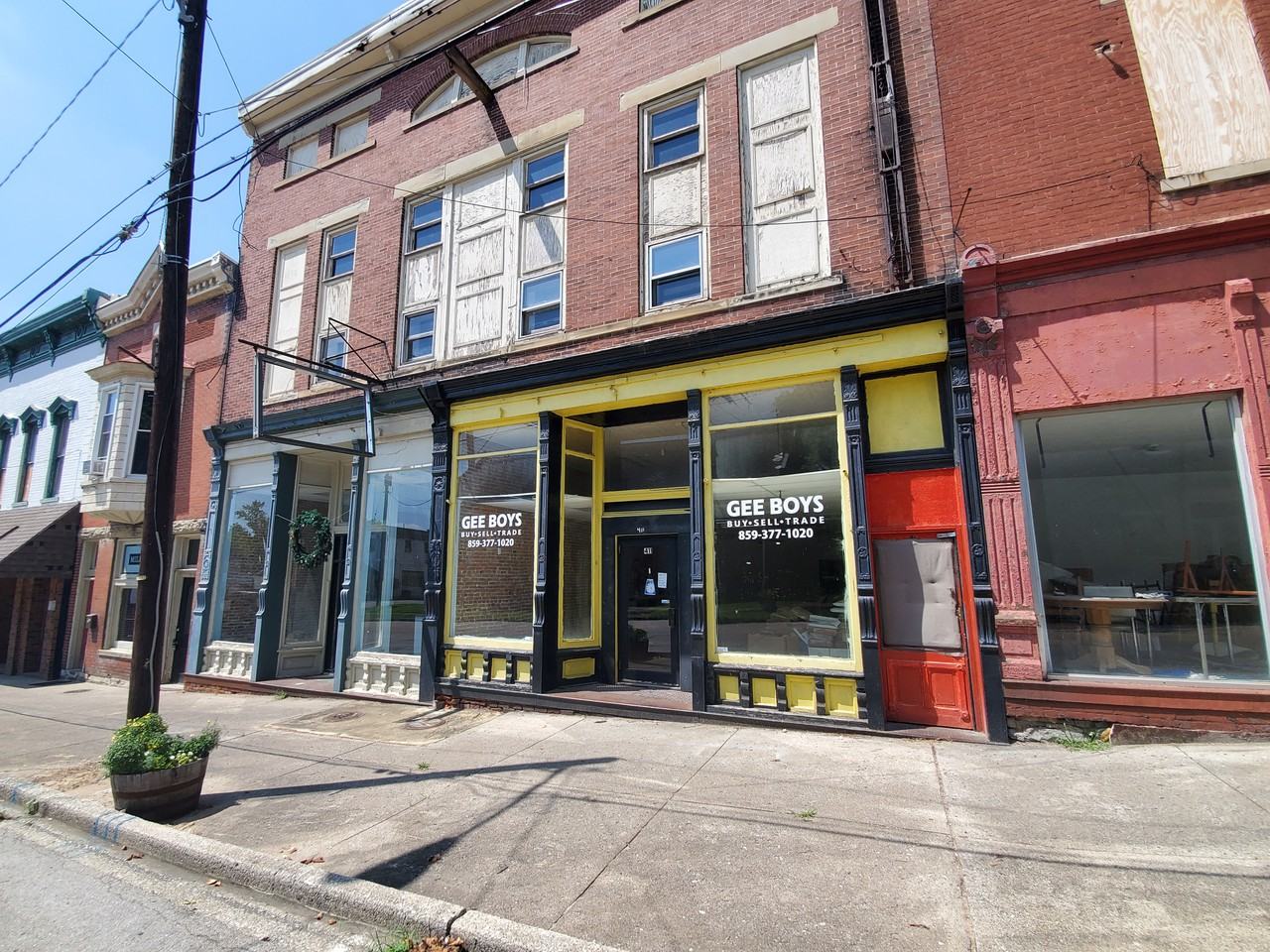 411 Main Street - Photo 2 of 3