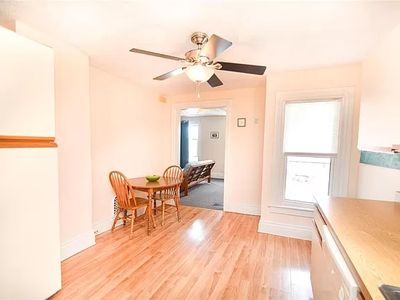 5 Whalin St - Photo 3 of 11