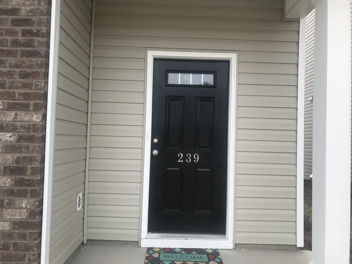 239 Beacons Field Rd - Photo 3 of 20