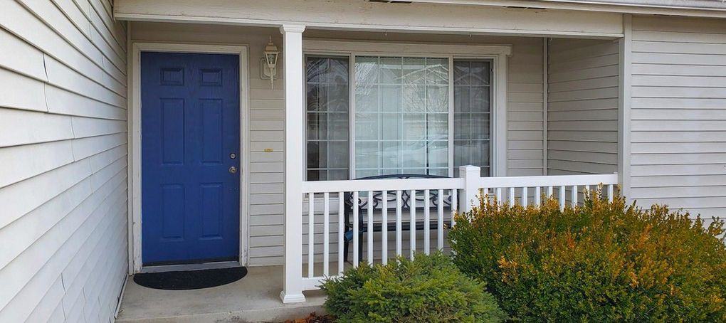 1804 N Chehalis St #1 - Photo 2 of 13