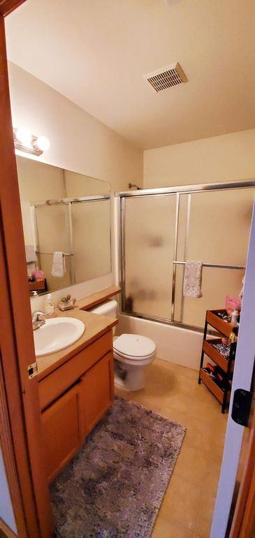1804 N Chehalis St #1 - Photo 4 of 13