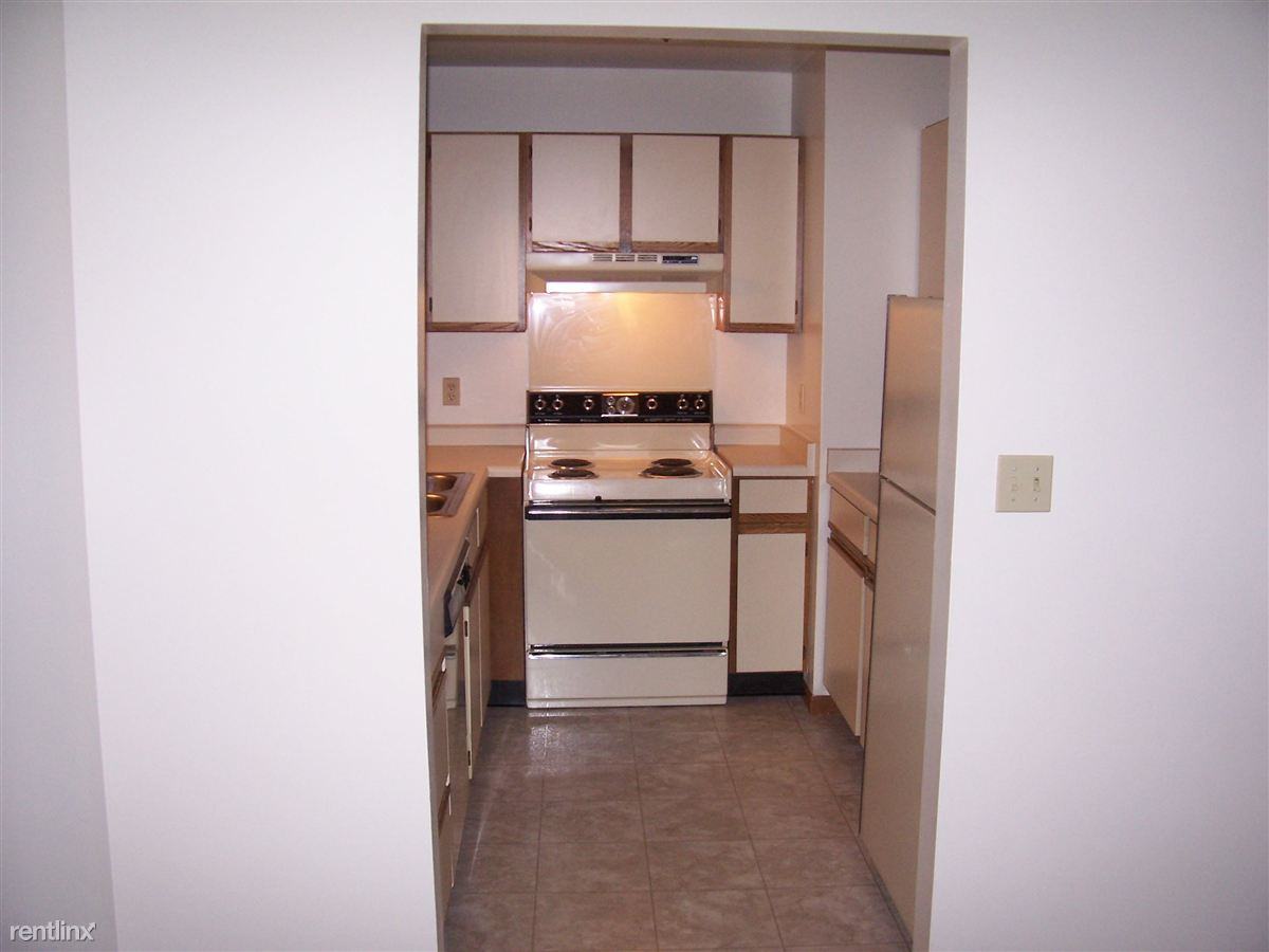 Clover Ridge Apartments W239N5928 Maple Ave 213, Sussex, WI 53089 Zumper