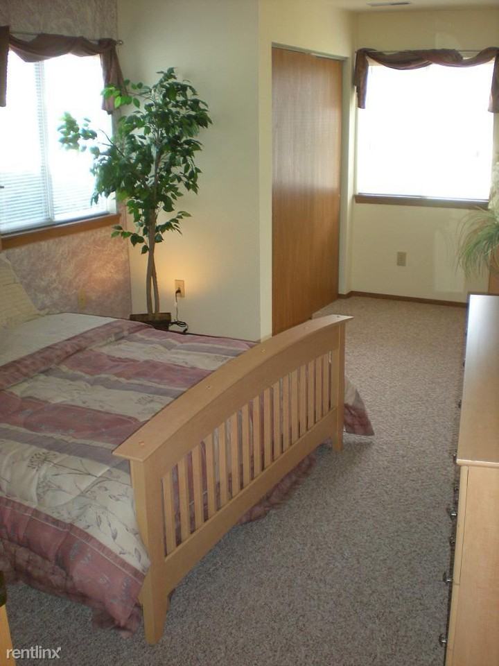 Willow Pond - Photo 2 of 10