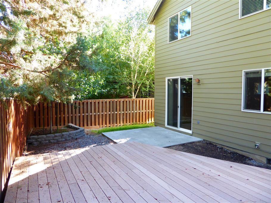 19474 Hollygrape St - Photo 2 of 14