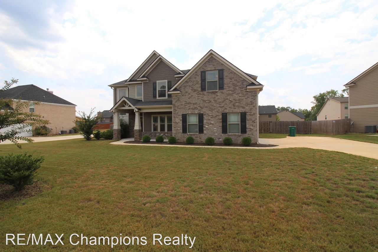 102 Lee Road 2212 - Photo 2 of 28