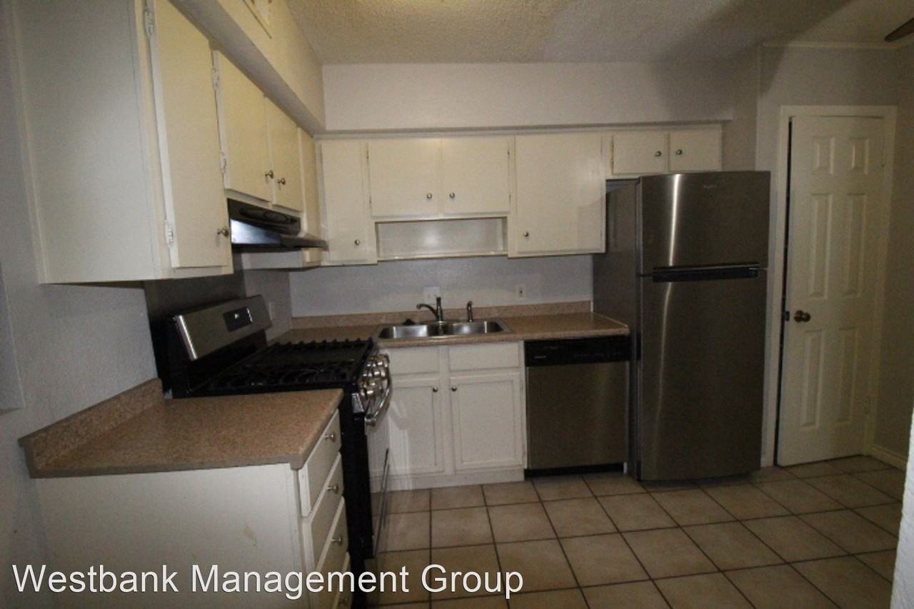 2304 Barton Village Cr - Photo 3 of 8