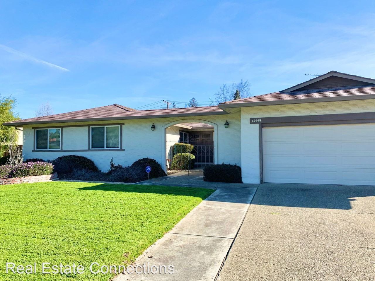 12668 Cambridge Dr - Photo 2 of 16