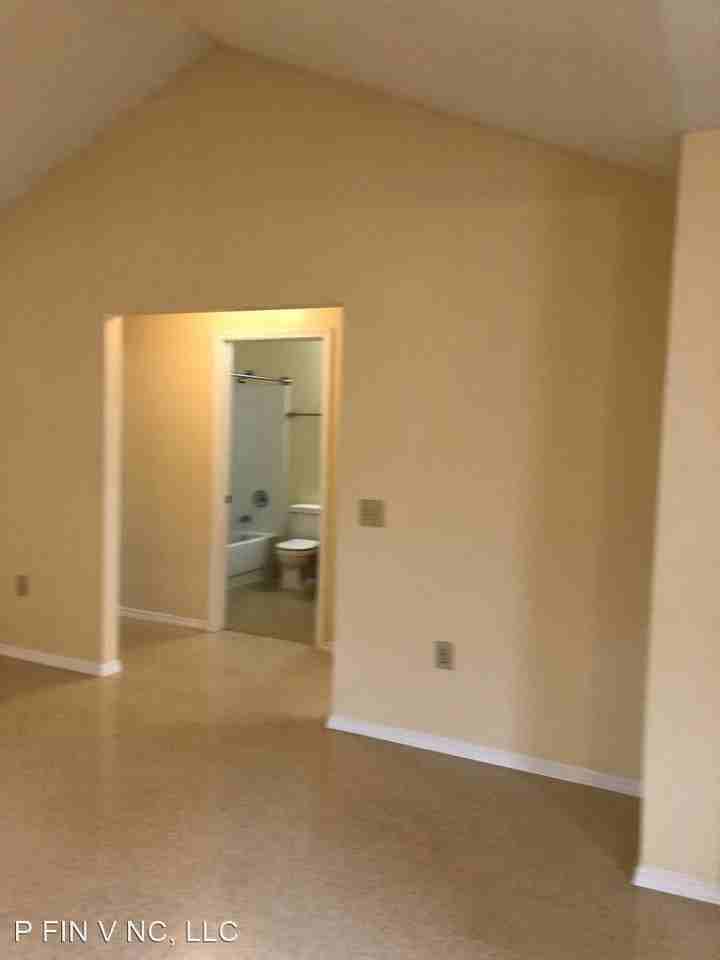 106 Ayana Ct - Photo 2 of 10