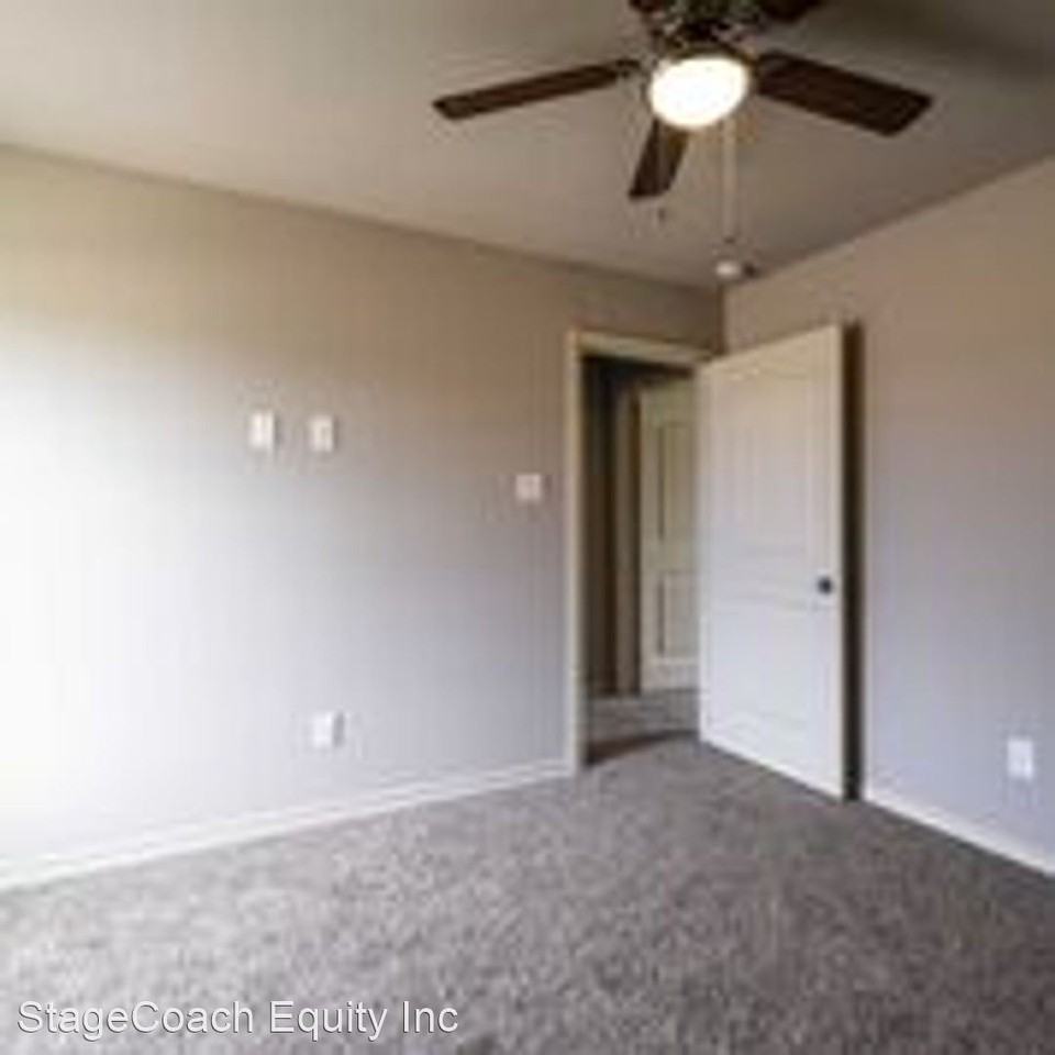 8900 Charity St - Photo 2 of 5