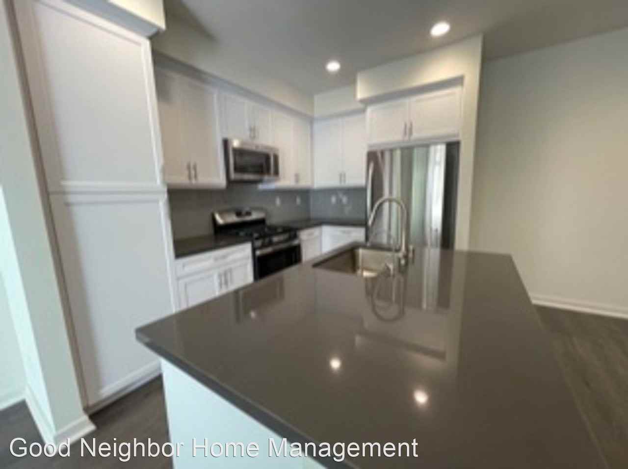 336 Waterbury Ct - Photo 3 of 21