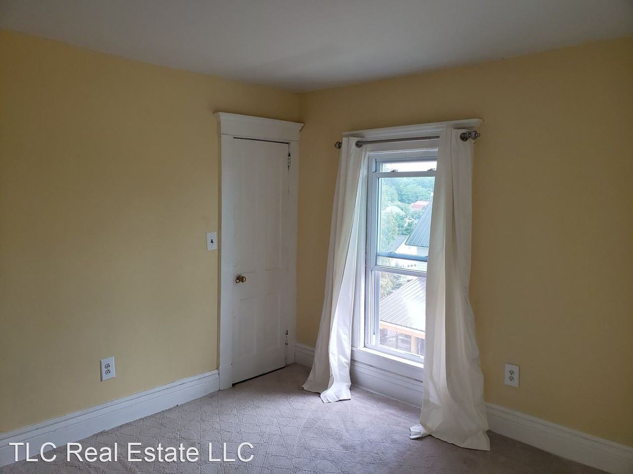 68 Austin St - Photo 3 of 36