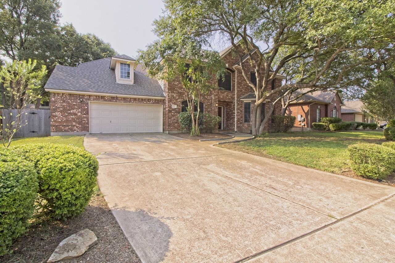 8212 Fern Bluff Ave - Photo 2 of 45