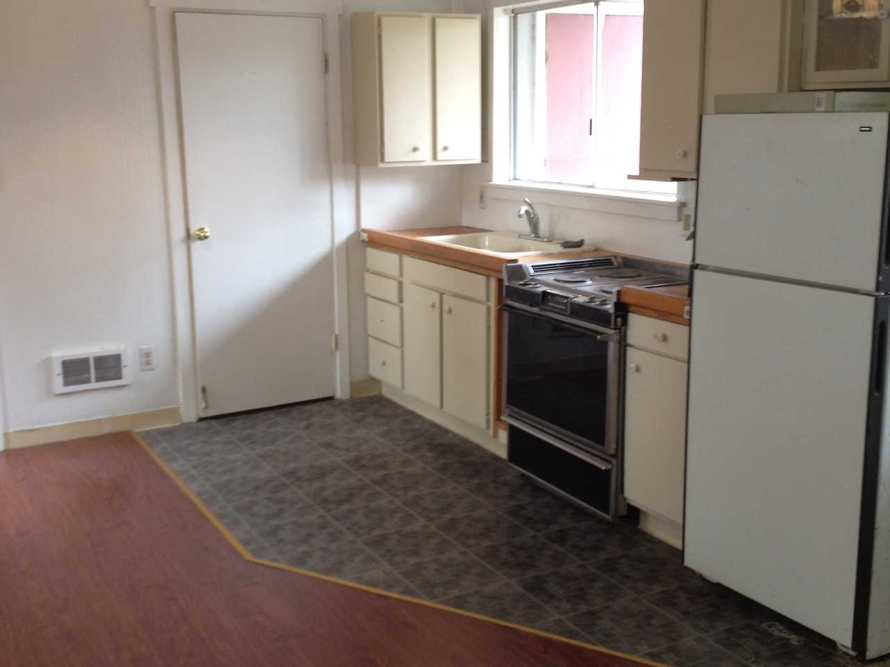 213 Se Neptune Ave - Photo 4 of 7