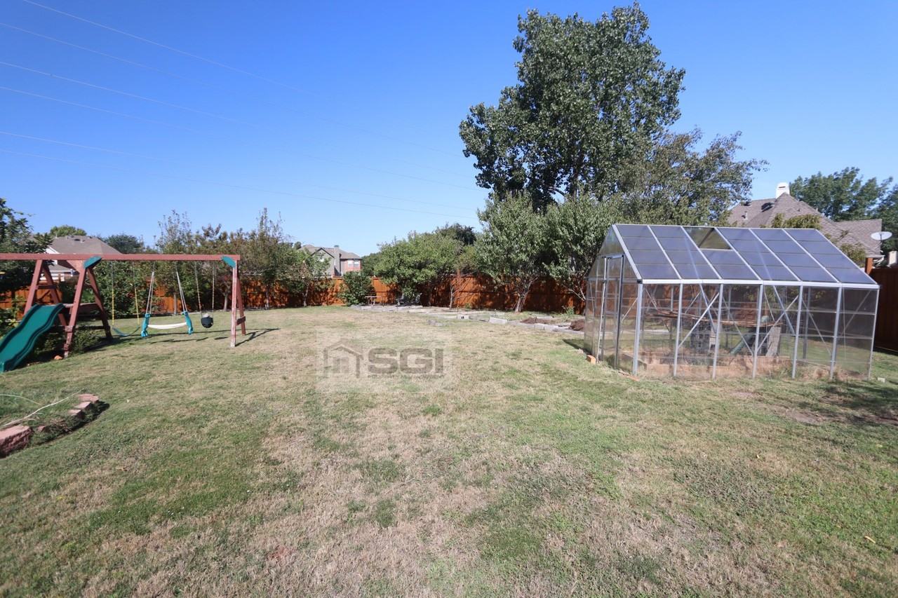 8509 Kenning Ct - Photo 3 of 30