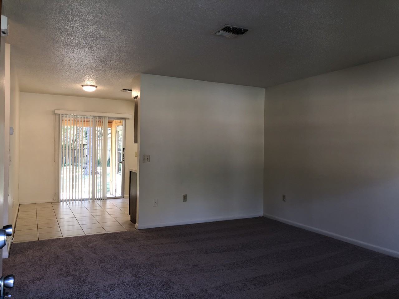 20016 Suncrest Dr - Photo 3 of 17