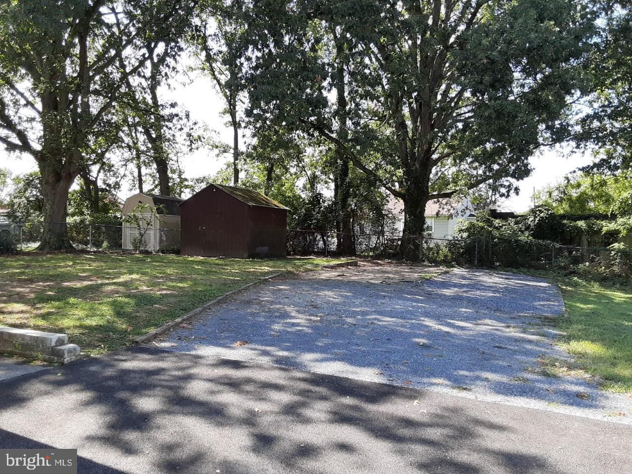 1938 Brady Ave - Photo 3 of 12