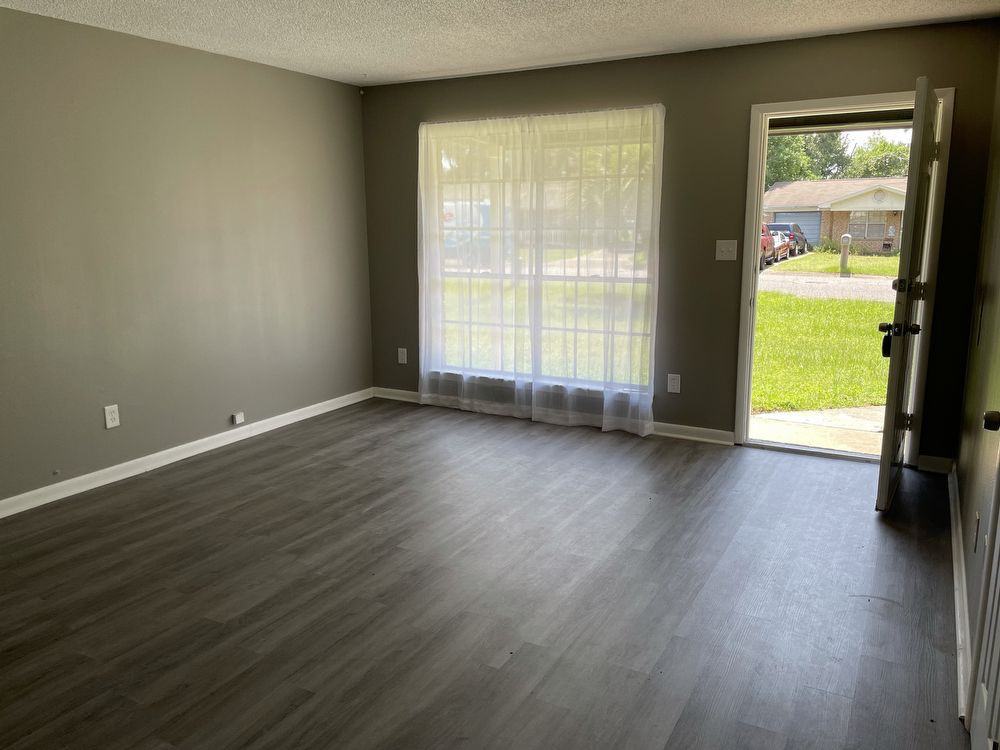 5190 Teakwood Dr - Photo 3 of 21