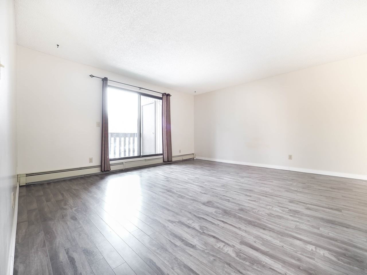 2211 118 Street Northwest - Photo 2 of 10