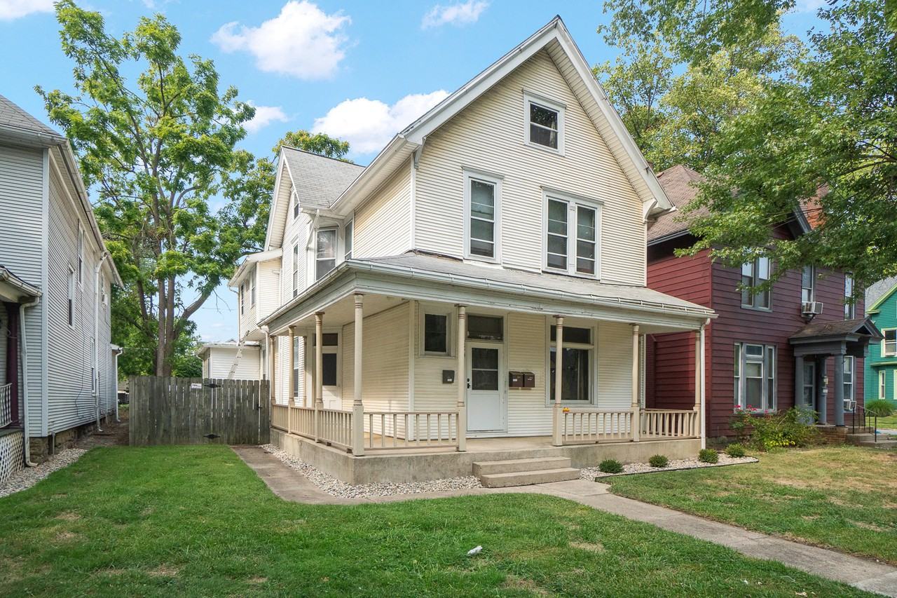 849 Columbia Ave #201 - Photo 3 of 4