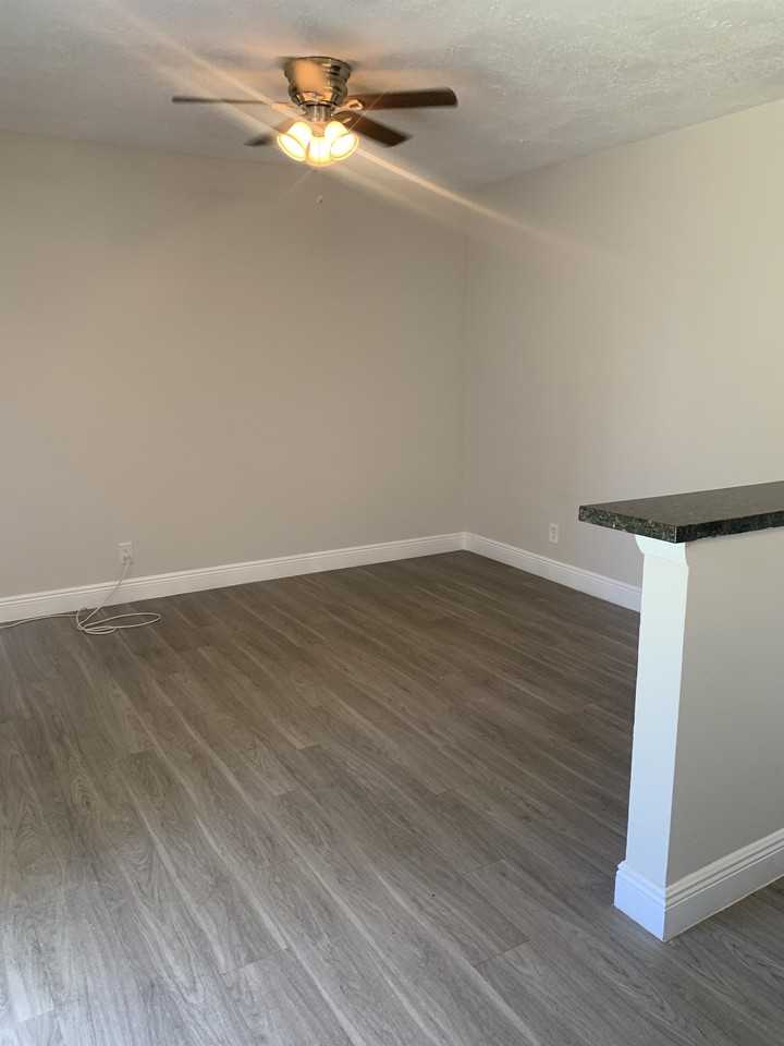 3212 SE 7th StreetUnit 1 #1 - Photo 5 of 14