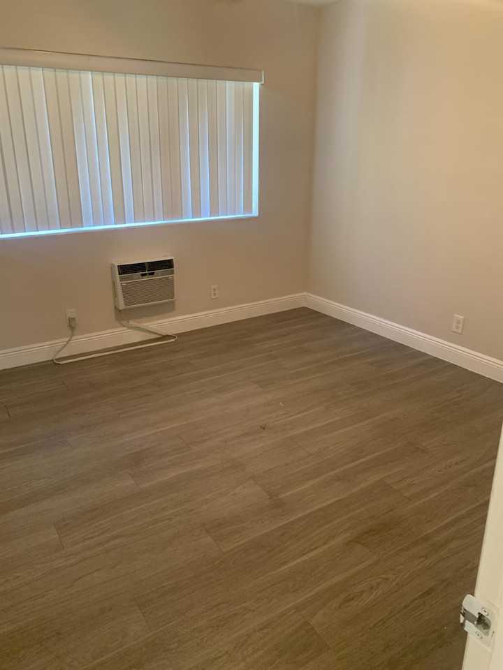 3212 SE 7th StreetUnit 1 #1 - Photo 6 of 14