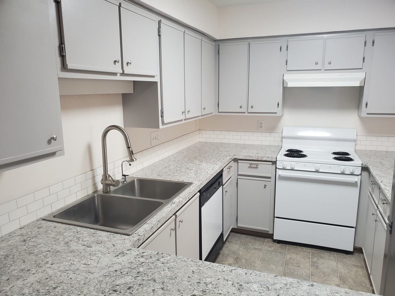10660 Sw Davies Rd #43 - Photo 5 of 41
