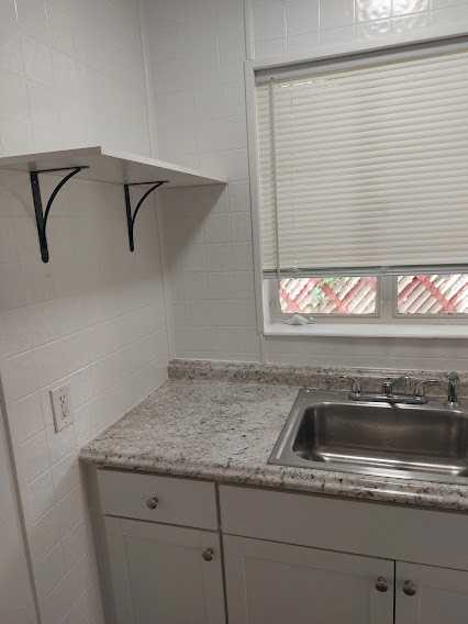 712 7th St N #6 - Photo 4 of 6