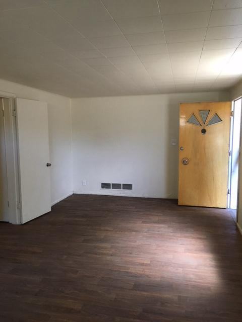 1507 S St - Photo 4 of 11