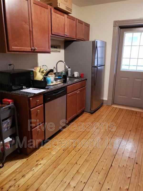 76 N Union St - Photo 4 of 14