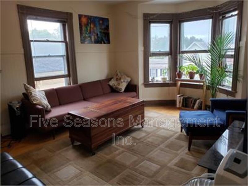 76 N Union St - Photo 3 of 14