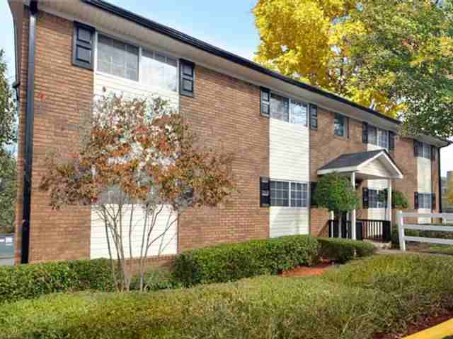 1119 Medin St - Photo 2 of 14