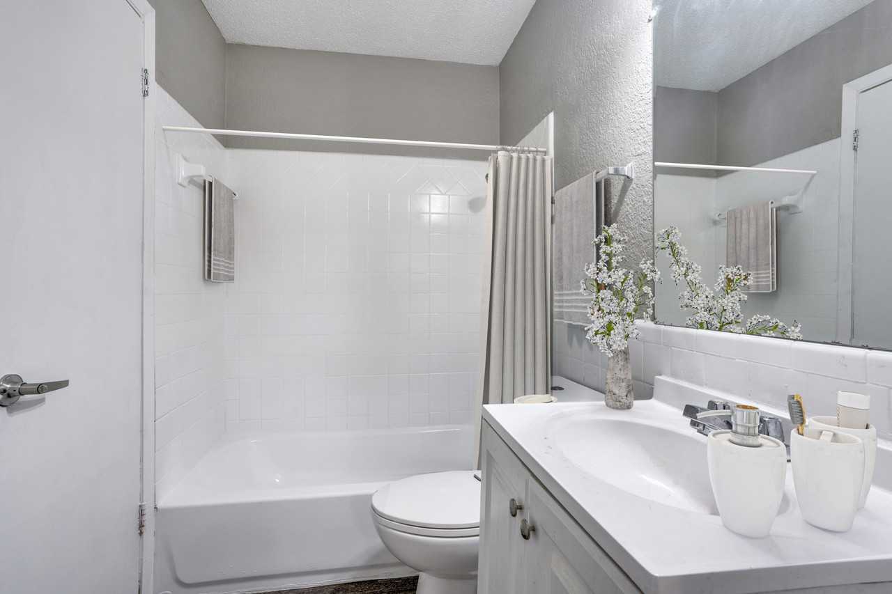 z-061722-Luna Blanca - Photo 5 of 18