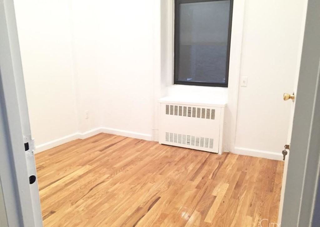 11 Maiden Ln #12E - Photo 3 of 10