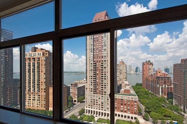 20 West St #10D - Photo 2 of 7