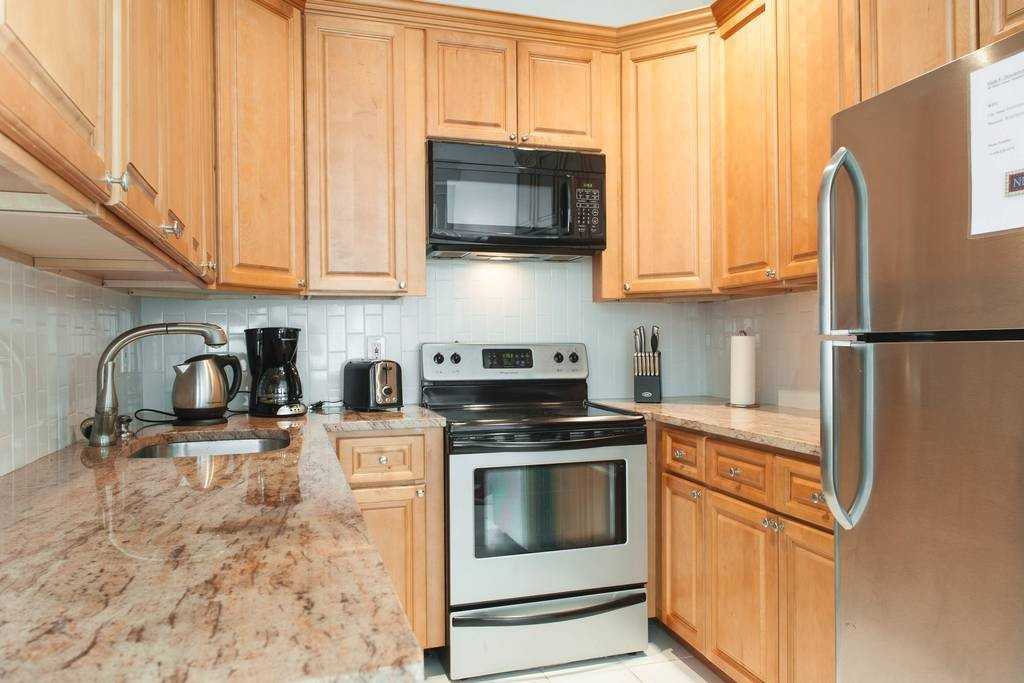 17 Battery Pl #2009 - Photo 3 of 7