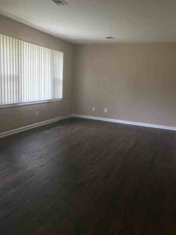 3565 Irwin Way - Photo 2 of 13