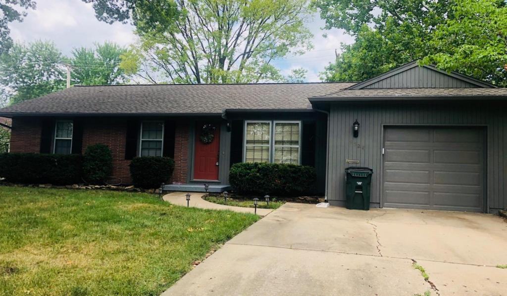 9524 Foster St - Photo 3 of 19