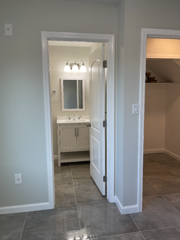 900 W Graham Ave #4 - Photo 6 of 14