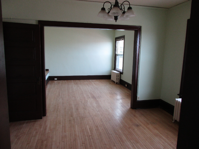 31 N 21st Ave W - Photo 2 of 5