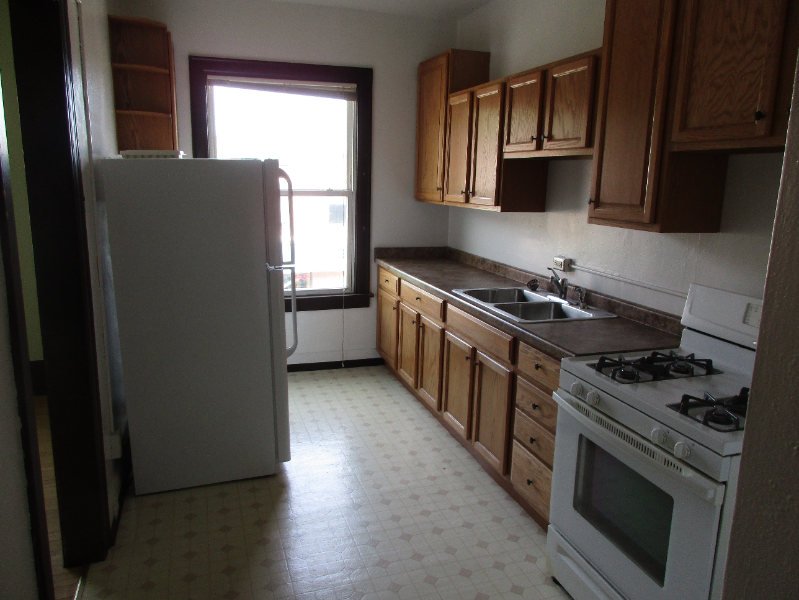 31 N 21st Ave W - Photo 3 of 5