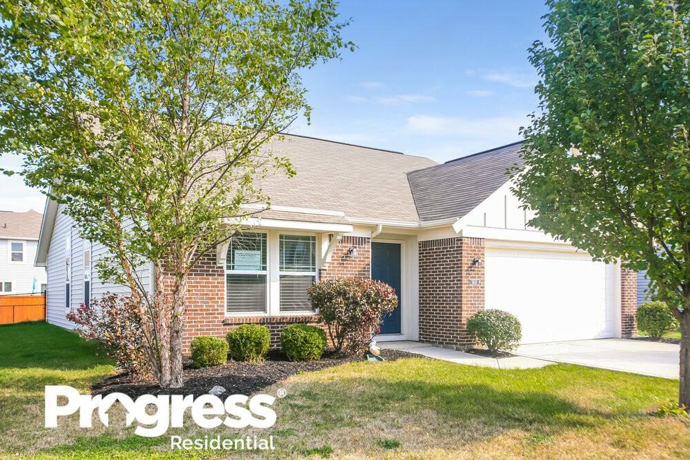 5636 W Woodhaven Dr - Photo 3 of 16